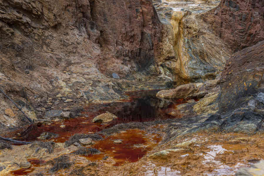 Huelva - Nerva 06 - nacimiento del Rio Tinto.jpg